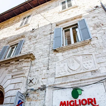 فندق مبيت وإفطار Migliori Olive Ascolane Beds E Migliori Piazza Arringo أسكولي بيتشينو